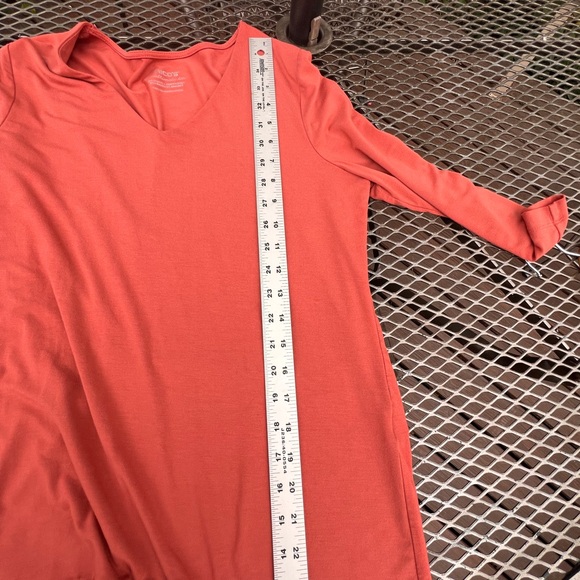 Chico’s The Perfect Tee -  3/4 length sleeve. Size Large - Picture 9 of 10